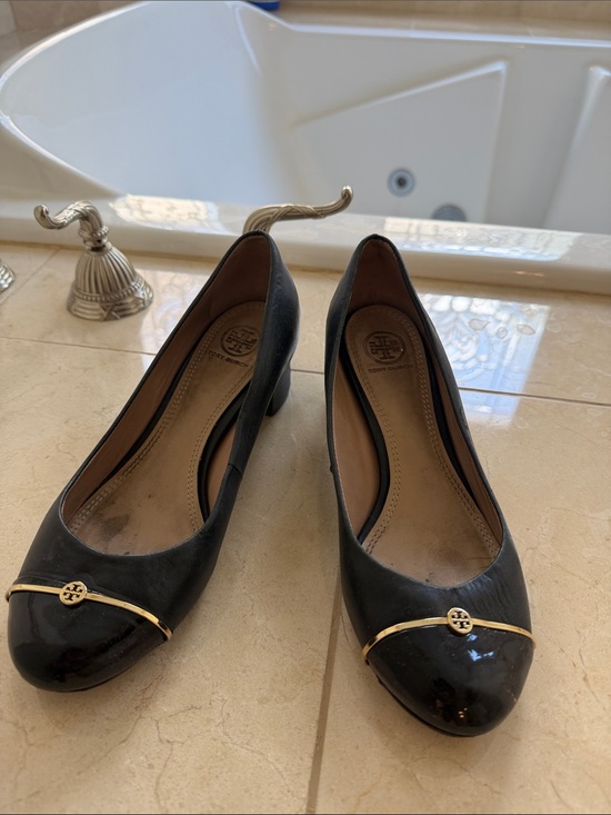 Tory Burch Shoes - Tory Burch Black Leather Low Heel Pumps with Gold Logo Trim